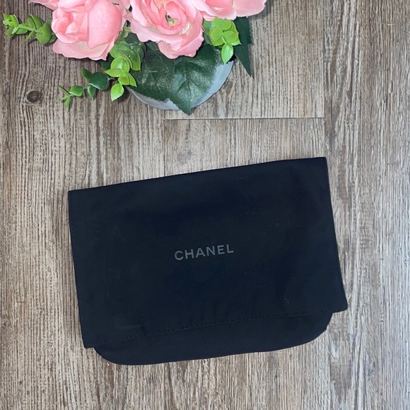 CHANEL Handbags - 🖤Authentic Chanel Black Velvet Dustbag🖤